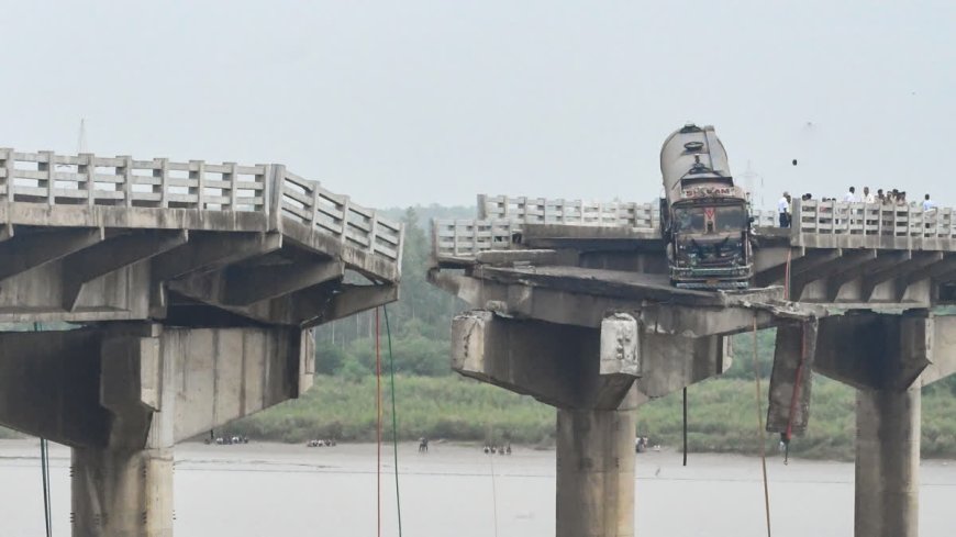 Gujarat Bridge Collapse: 10 Dead, Several Injured as Decades-Old Bridge Crumbles Into River