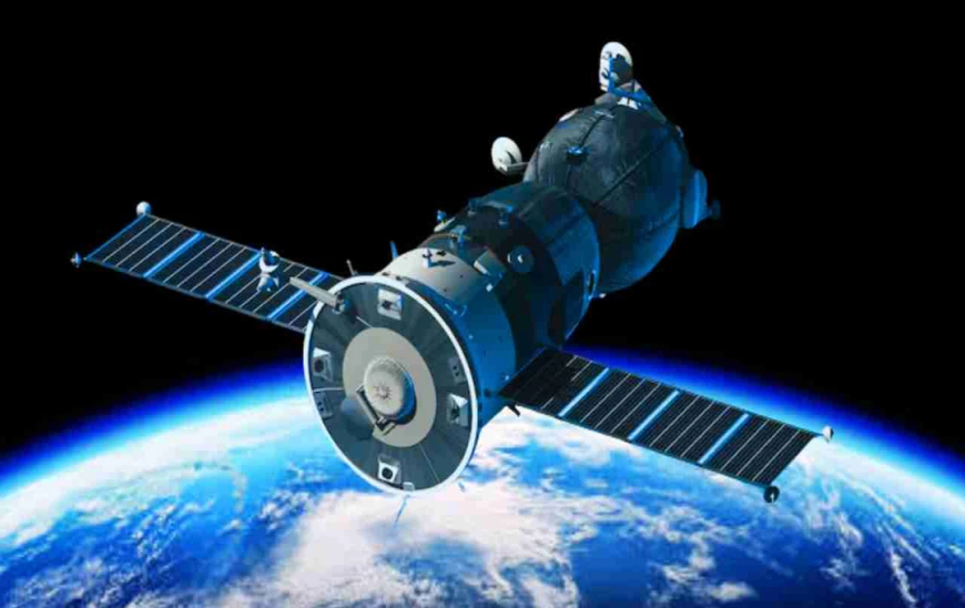 Ananth Tech Gears Up for India’s First Private Satellite Broadband with 2028 Launch Plan