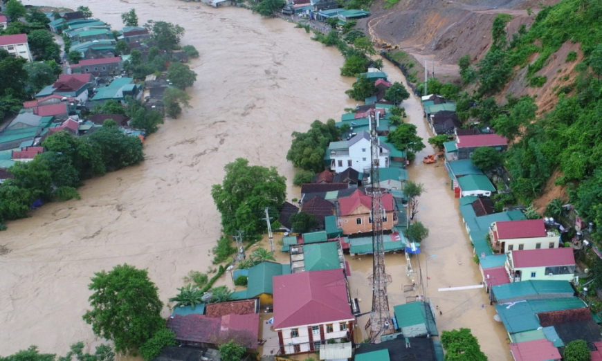 Tropical Storm Wipha Brings Devastating Floods to Central Vietnam; Relief Forces Mobilized