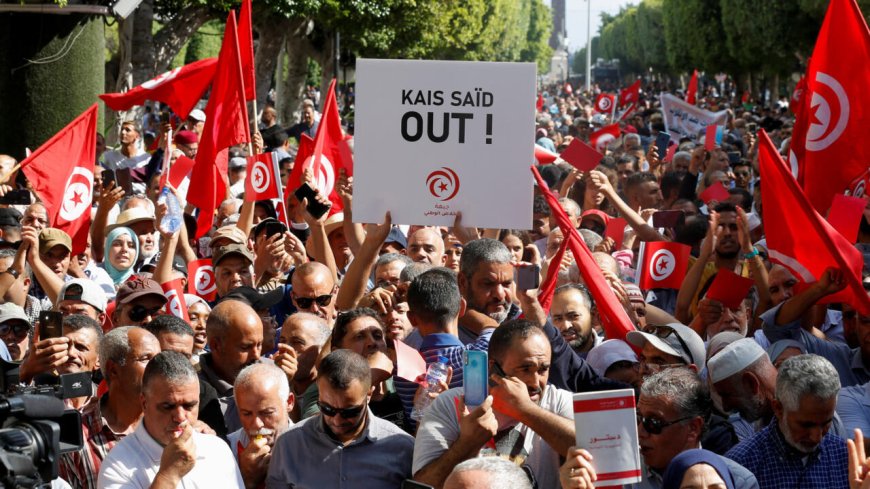 Tunisia on the Brink: Protesters Denounce President Saied, Call the Country an “Open-Air Prison”