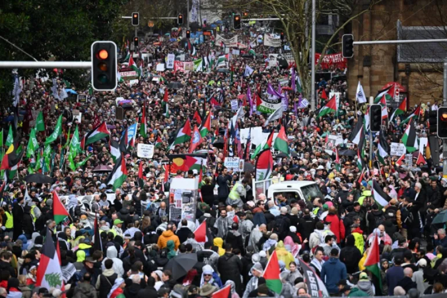 A Fractious Moment in Sydney: Demonstrators Chant “Pack Your Bags, Leave Our Lands” Under the Taliban Flag