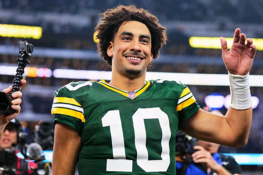 Jordan Love Practices Through Thumb Wrap: Resilient Amid Preseason Prep