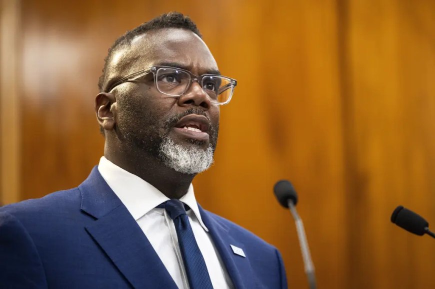 Chicago Mayor Faces Challenge in Turning Crime-Fighting Wins Into Broader Support