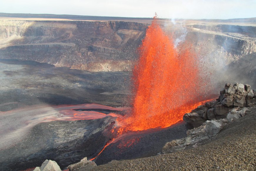 Lava in Motion: Kīlauea’s Eruption Captured Through AR-Powered Photos and Safety Insights