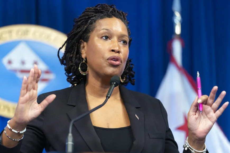 DC Mayor Welcomes Trump’s Surge of Federal Officers, But Warns of a “Break in Trust” With Residents