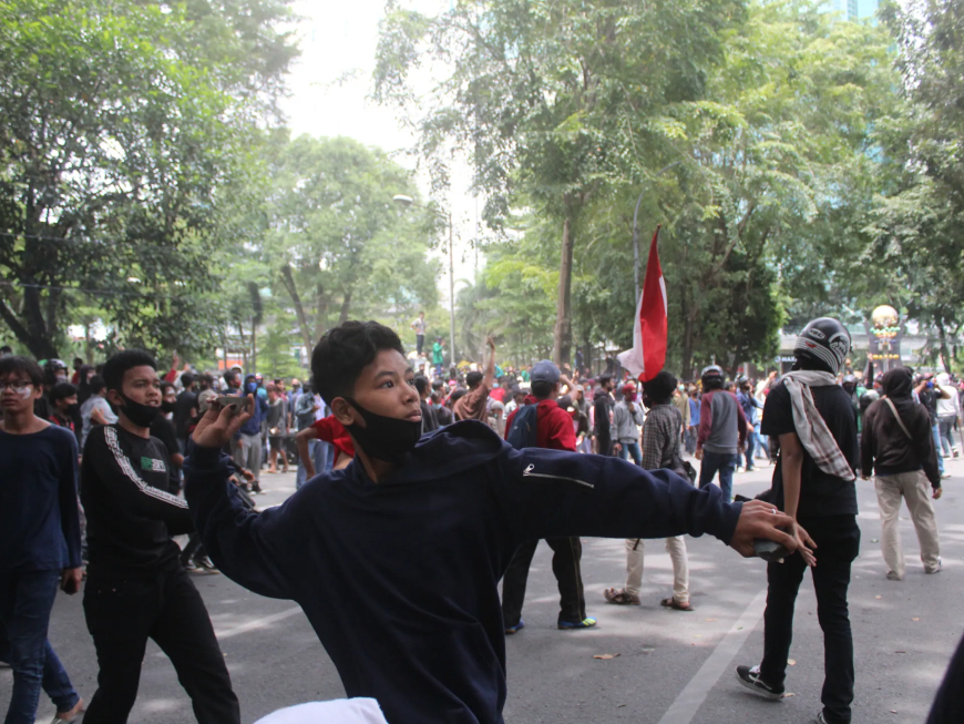 Indonesia in Flames: Prabowo's Presidency Tested by Deadly Unrest and TikTok Live Shutdown